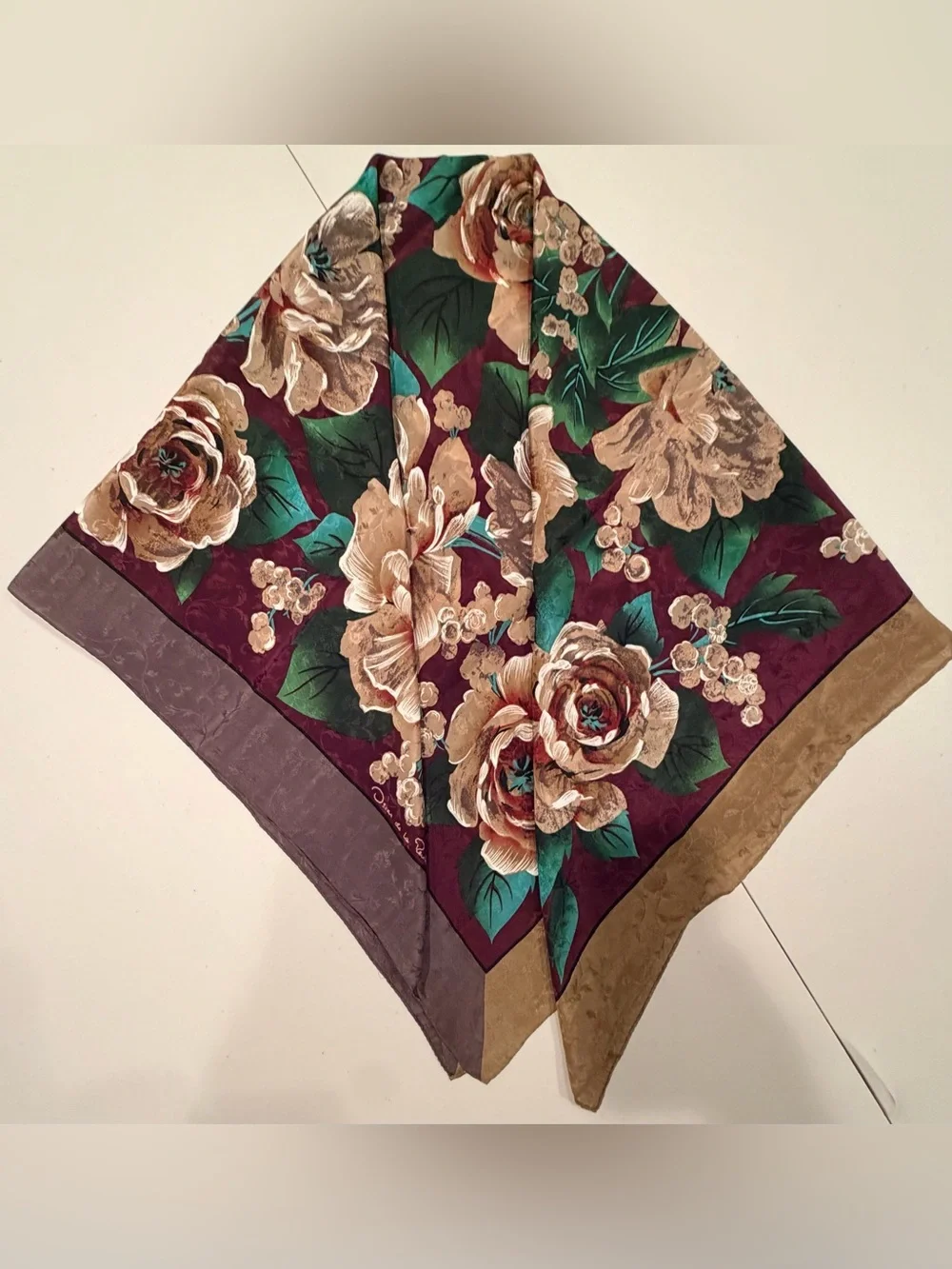 VINTAGE: Oscar de la Renta | ladies floral print square silk scarf